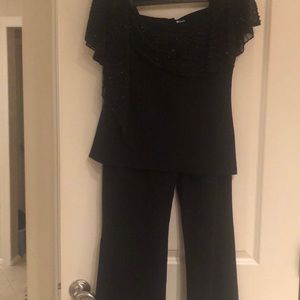 Crepe beaded top w/wide leg pants w/slit worn once